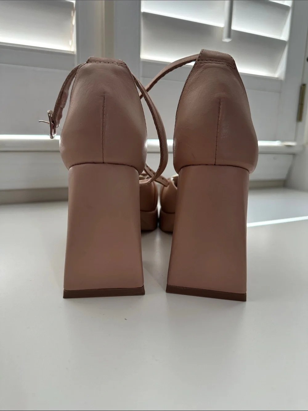 Bottero like-new Chunky Block Heel Platform Pumps are gorgeous!